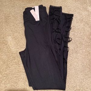 Victoria’s Secret incredible essential leggings